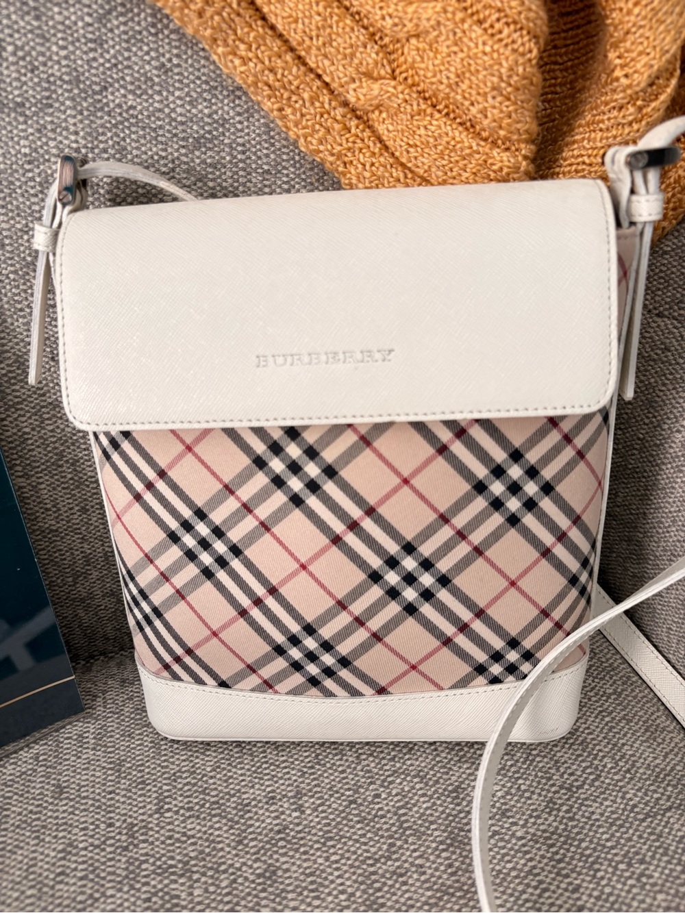 Burberry White Leather & Beige Nova Check Crossbody Bag - Picture 5 of 16